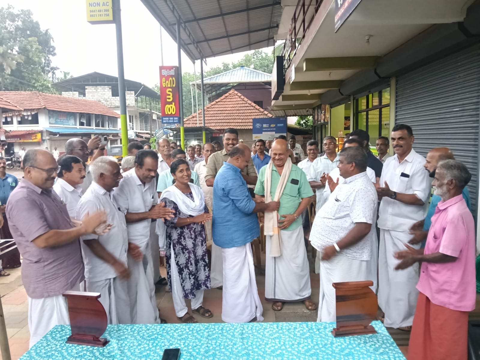 സ്നേഹാദരവ് - Manikkadavu, Kerala news image